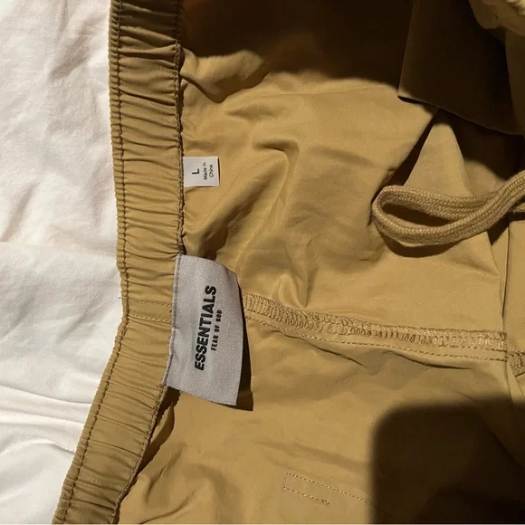 Essentials Casual Shorts - Picture 5 of 6